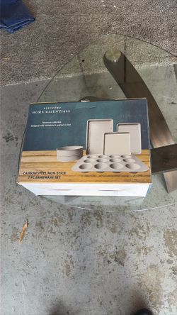 Bakeware Collection Brand New Asking $30