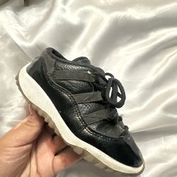 Kid jordans size 10c