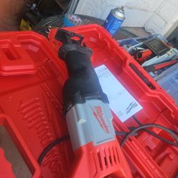 Reciprocatimg Saw MILWAUKEE, EASY Loading, Case Perfect Excellent Condition,  E MESA 