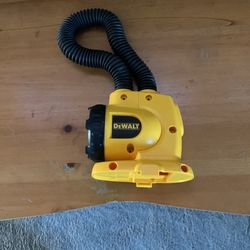 Like New 18volt Dewalt Flash Light