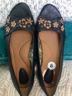 Fossil peep-toe flats, 8