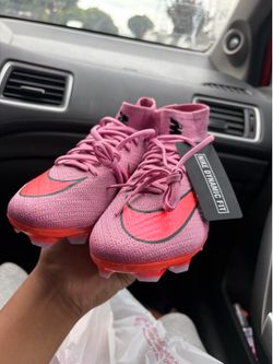 Nike soccer cleats size 4 1/2