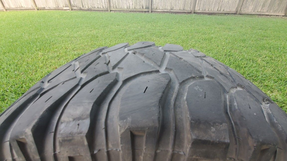 5 Jeep wheels and tires 35x12.5x15 for Sale in Deer Park, TX OfferUp
