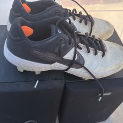Nike Baseball Shoes 