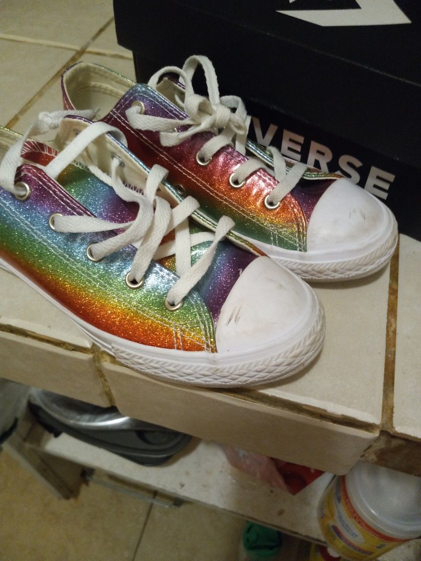 Converse Size 3 Kids Slihtly Used