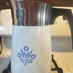 Vintage Corningware Kettle And Medium Casserole Dish 