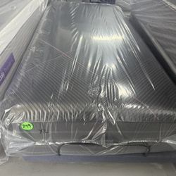 TWIN XL SIMMONS BEAUTYREST BLACK MATTRESS & BOX SPRING BED SET