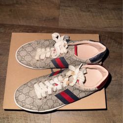 Women’s Gucci Shoes Size 8
