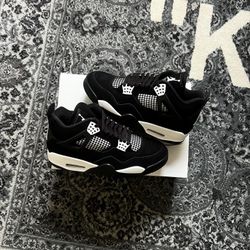 Air Jordan 4 White Thunder 