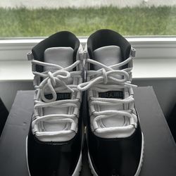 Air Jordan 11 Retro Gratitude Size 8.5