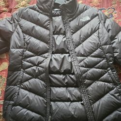 The North Face Black Puffy Parka In Great Shape Size XSmall Petite $100.00 OBOll 
