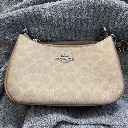 Coach Teri Shoulder Bag