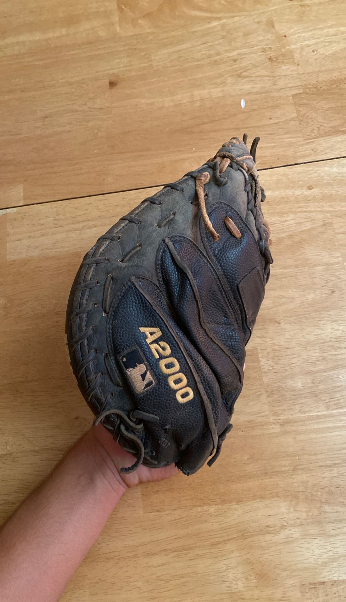 wilson a2000 catching glove