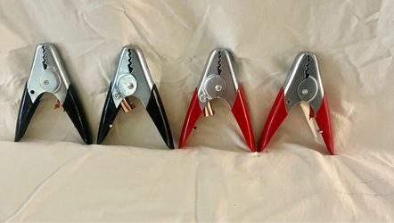 Heavy Duty jumper cable clamps.