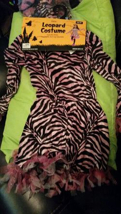 New size 8-10. Costume