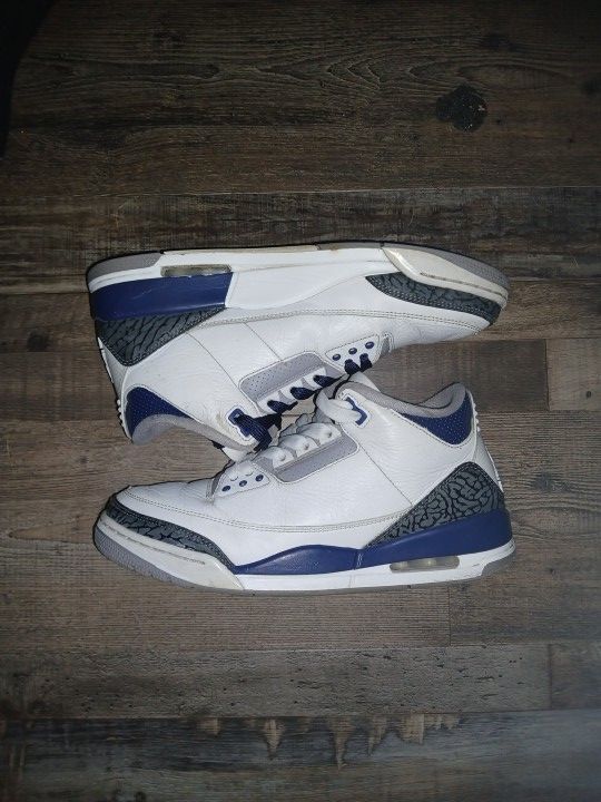 Jordan 3 Midnight Navy Sz 9