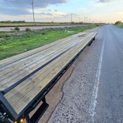 2025  gooseneck Flatbed