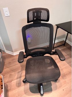 Desk chair