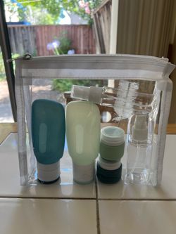 Travel Bottles or Containers Set for Toiletries (TSA Approved)