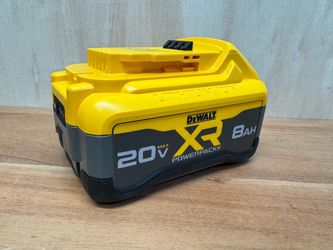 Brand new!! DeWalt 20V MAX XR POWER-Pack Lithium-Ion 8.0Ah Battery