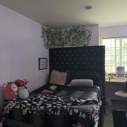Black Diamond BedFrame