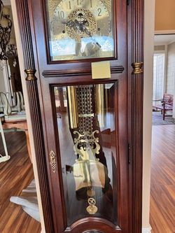 STUNNING GRANDFATHER CLOCK - HOWARD MILLER