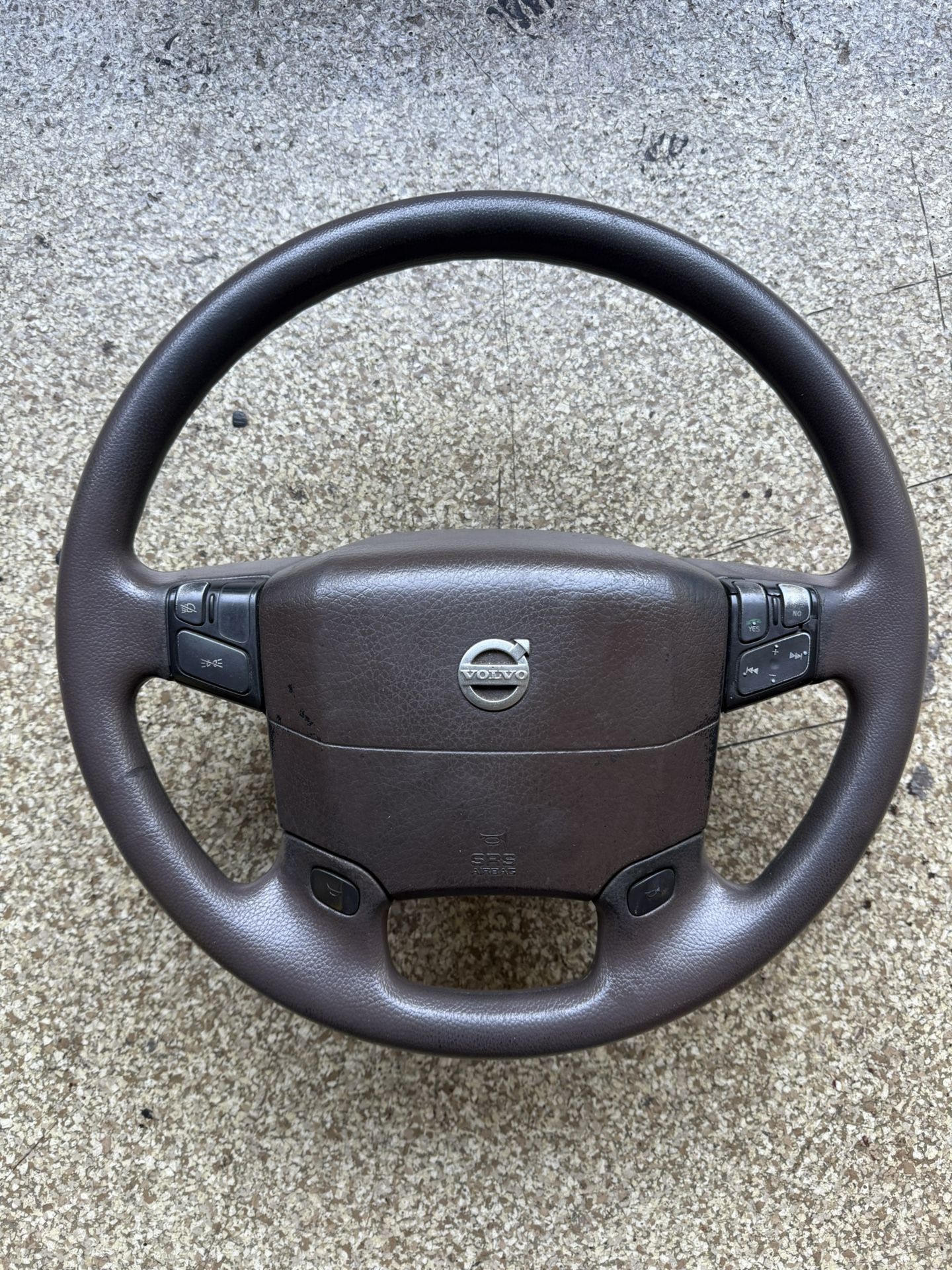Volvo VNL