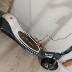 Razor scooter