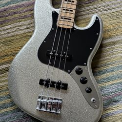 Fender Mikey Way Jazz Bass Limited Edition 