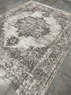 Area rug - 8x10 feet - MB158