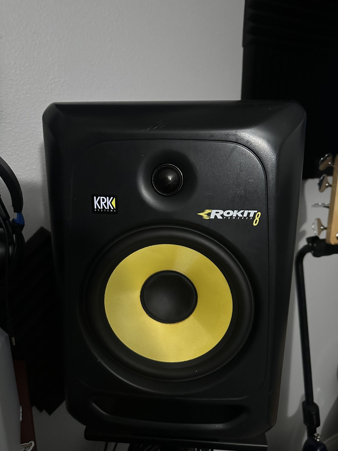 Krk Rokit 8 Monitors