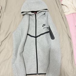 Nike Tech Gray Size Small