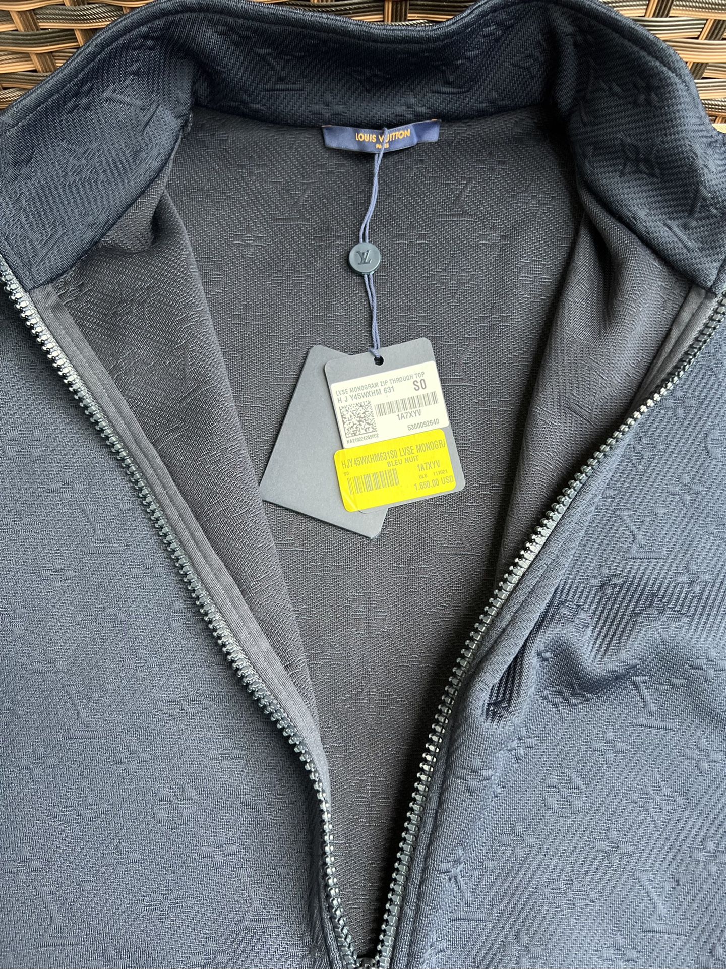 Louis Vuitton LVSE Monogram fleece Tracksuit for Sale in East Rutherford,  NJ - OfferUp