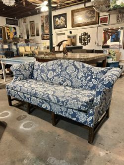 Beautiful Floral Beachy Couch Blue And White