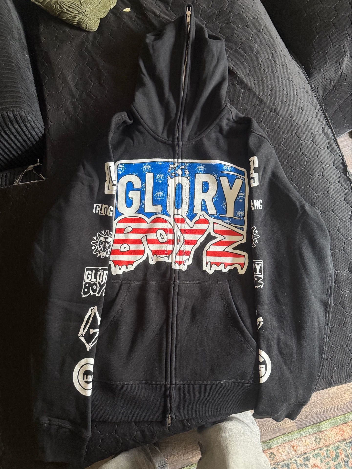 New Glory Boyz Zip Up Hoodie Size Medium 100$