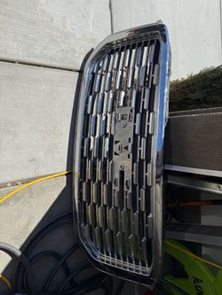 GMC Denali Grill