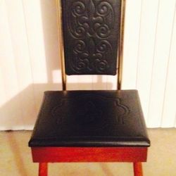 Vintage 1970 butler/valet chair