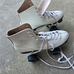 Ladies Roller Skates Sz 8