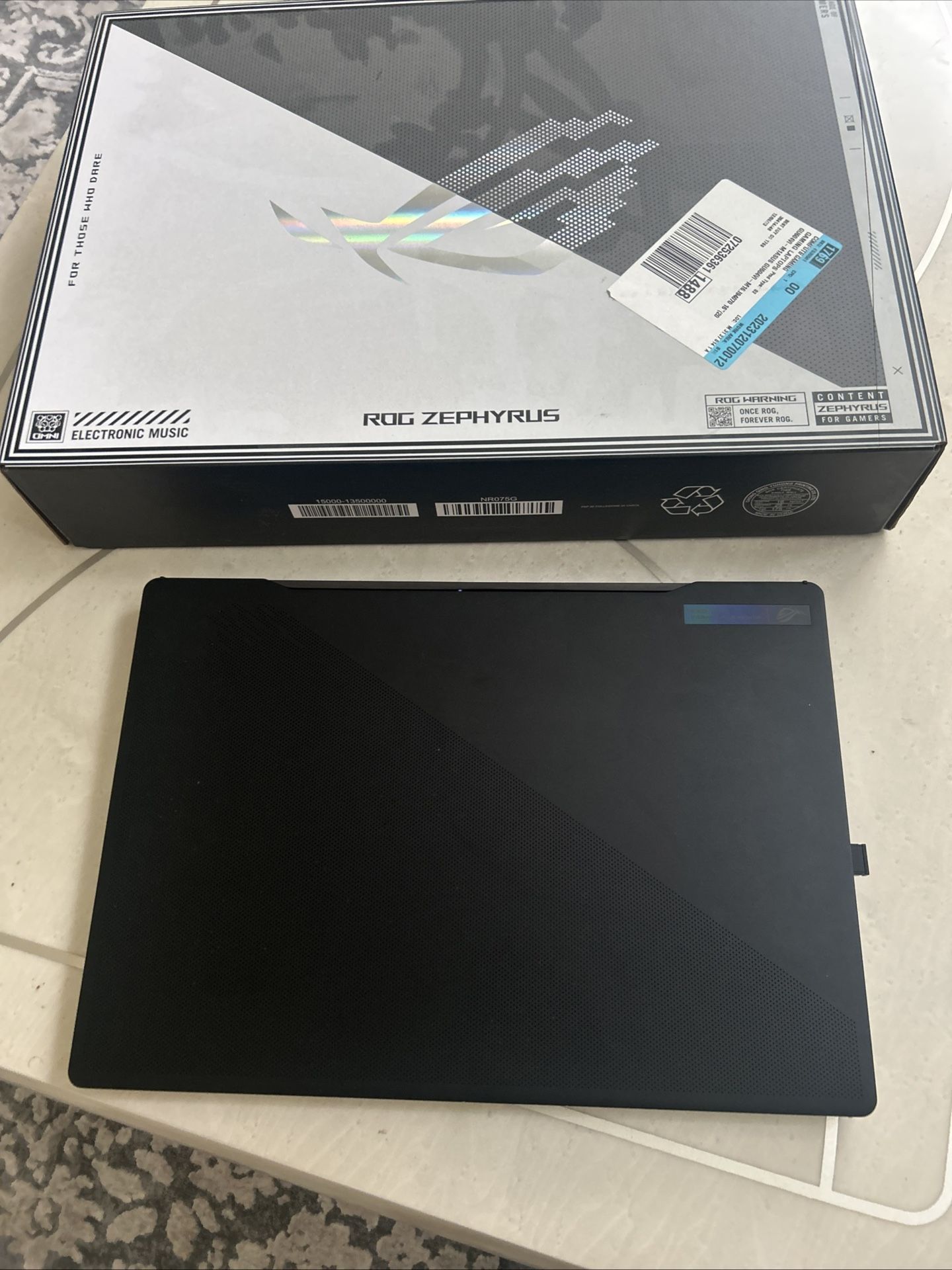 Asus ROG Zephyrus M16 GU604 16 240Hz QHD+ 2.6GHz i9-13900H 16GB 1TB SSD RTX 4070