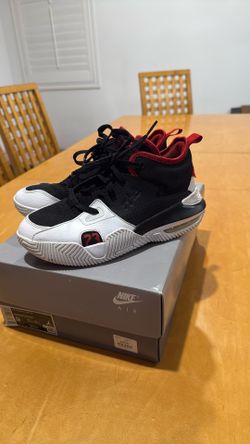 NIKE JORDAN Stay Loyal Black/White/Red