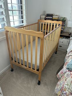 Baby crib