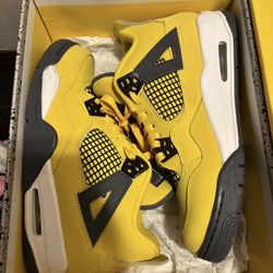 Jordan 4 “ Lighting “