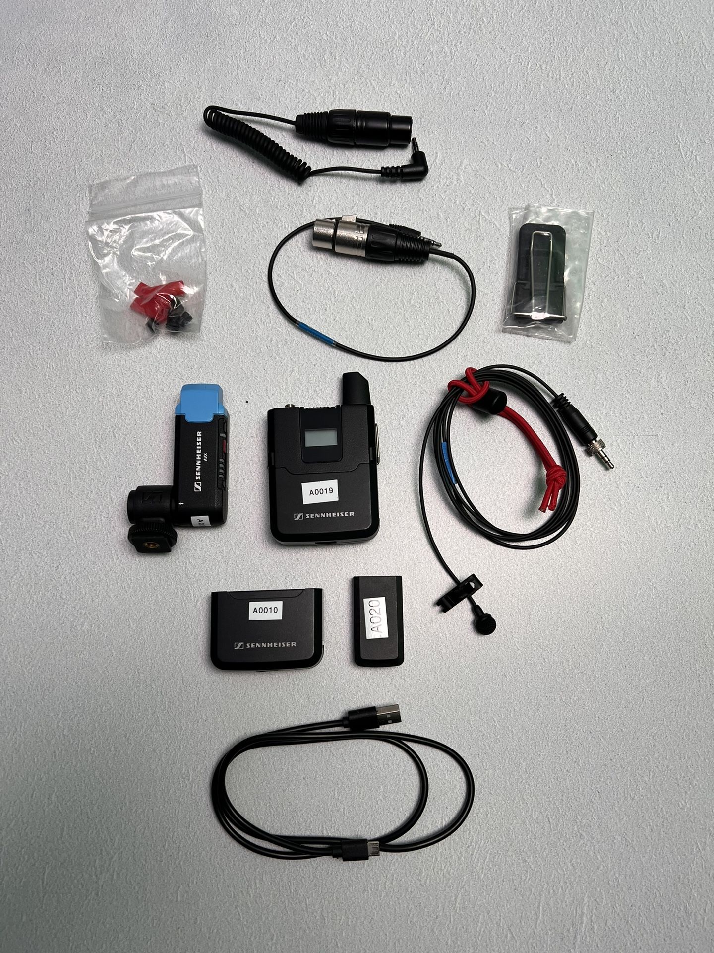 Sennheiser AVX Digital Wireless Microphone - MKE2 Lavalier Pro w/ Xtra Batteries