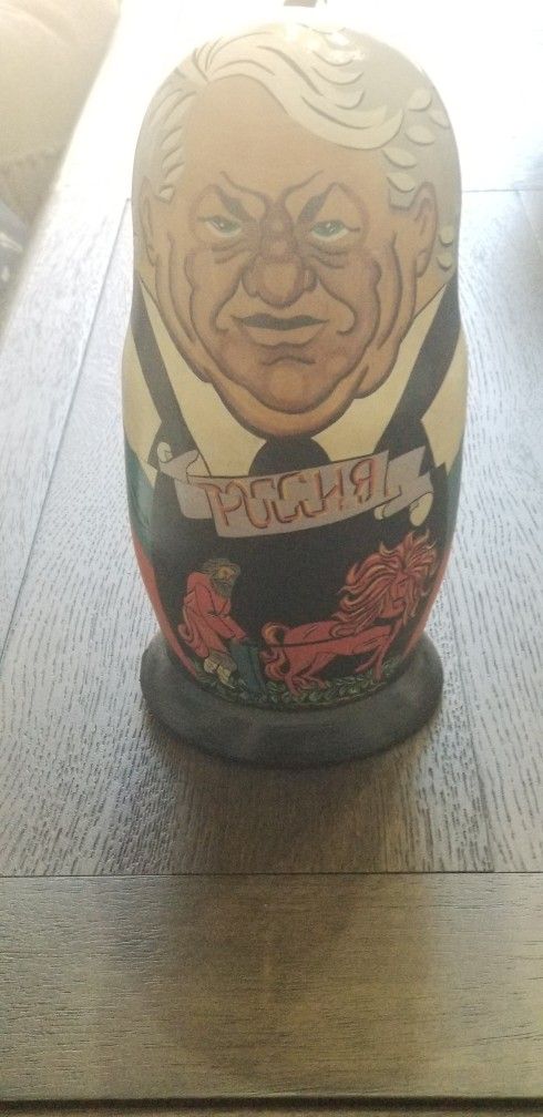 Vintage Russian Nesting Dolls, Russian Presidents,
7 Pcs Total