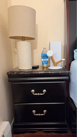 Bedroom set Ashley furniture