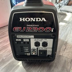 Honda EU2200i Generator