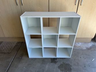 Cube storage shelf