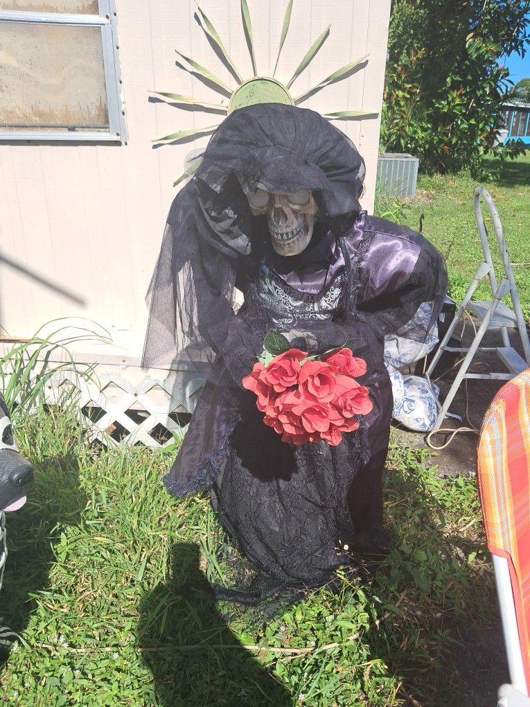 Skelton Bride Animatronic 