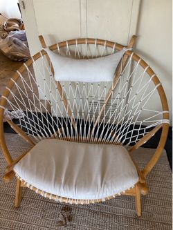 Boohoo chair