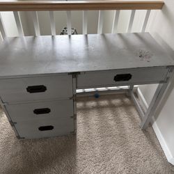 Free - Desk (needs to be repainted)